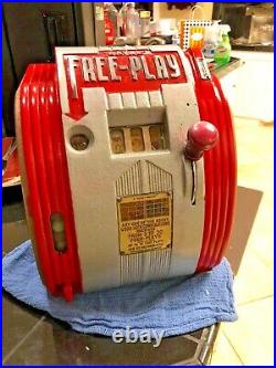 1946 Daval Free Play Coin Op Trade Stimulator Slot Machine Gumball Vending