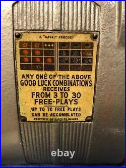 1946 Daval Free Play Coin Op Trade Stimulator Slot Machine Gumball Vending