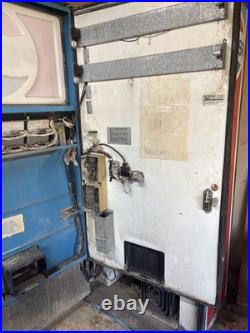 1970s Pepsi Vending Machine Does Not Take Coins