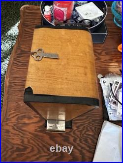 ANTIQUE MATCH COUNTERTOP COIN OPERATED VENDING MACHINE 1 CENT Victory Vending ANTIQUE MATCH COUNTERTOP COIN OPERATED VENDING MACHINE 1 CENT Victory Vending