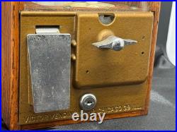 Antique Victor Vending Corp Oak Coin-Op Trade Stimulator Machine No Key As Found