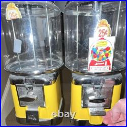 Beaver Dual Yellow Gumball Candy Vending Machine Stand 25 Cent Coin Operated