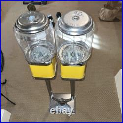 Beaver Dual Yellow Gumball Candy Vending Machine Stand 25 Cent Coin Operated