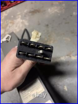 COINCO 9370-S 117 V Single Price Soda Vending Machine Coin Mech Takes $1 Coin