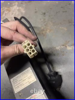 COINCO 9370-S 117 V Single Price Soda Vending Machine Coin Mech Takes $1 Coin