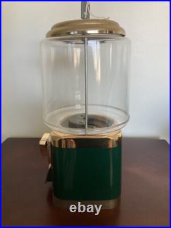 Coin operated gum ball machine, green & gold, quarter, Silent Sales Force, used