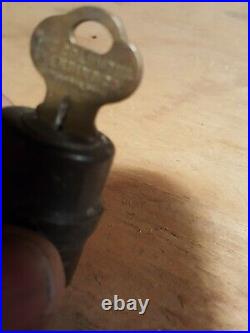 Columbus Gumball Machine / Peanut Machine Barrel Lock withKey coin operated