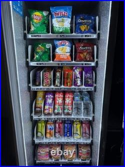 Combo vending machine, unbranded made in china. Great condition. Black & gray