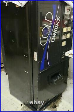 Dixie Narco 180 / 105-5 (Cold Drinks front) five-selection vending machine