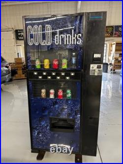 Dixie-Narco DN 501E T/SII-9 Refrigerated Can Soda Vending Machine Works Great