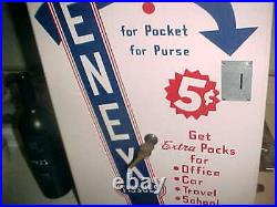 Enamel Kleenex Coin-op Tissue Dispenser 5 Cent Vending Machine Nice