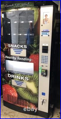 Hy900 Combo Soda / Snack Vending Machine Great Condition Hy900 Combo Soda / Snack Vending Machine Great Condition