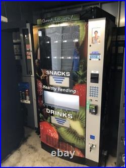 Hy900 Combo Soda / Snack Vending Machine Great Condition Hy900 Combo Soda / Snack Vending Machine Great Condition