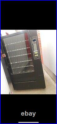 Ivend vending machine in great shape fully functioning