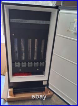 Juice Mate Refrigerated Coin Operated Can Vending Machine Model FMR1 Brand New