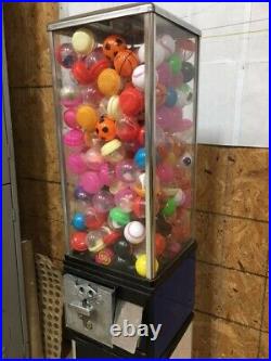 Made in USA 2 Toy Vending machine 2 inch vendor Fill with over 225 toys in caps