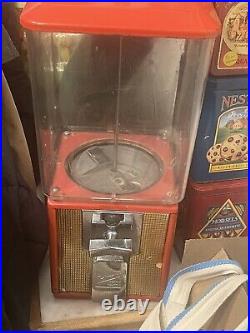 Northwestern? Gumball Candy Machine Vintage Coin Operated with Lock & Key