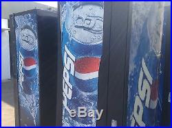 Pepsi Soda Vending Machine WithCoin & Bill Accept Not Pretty But Runs Great