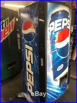 Pepsi Vendo 392-8 Soda Vending Machine WithCoin & Bill Acceptor Made In USA