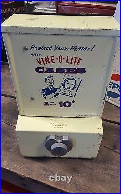 Rare 1970 Cream-Matic VINE-O-LITE Plastic Photo Frame Vending Machine Coin Op
