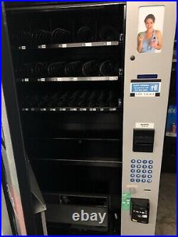 Rs900 Combo Soda / Snack Vending Machine Great Condition Rs900 Combo Soda / Snack Vending Machine Great Condition