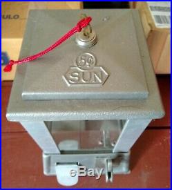 Sun Gum Vending 1940s 5-Cent Coin-Op Machine (L. A. Manuf.) Art Deco Design