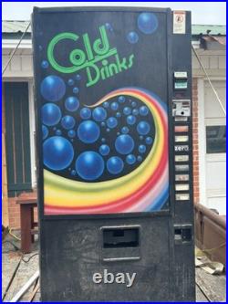Used Royal 376-8 Soda Vending Machine