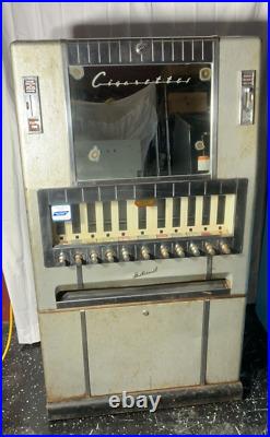 VINTAGE COIN OPERATED CIGARETTE VENDING MACHINE, 1940's NATIONAL VENDORS MODEL