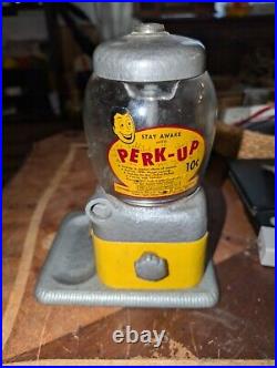 Vintage 1940's Perk-Up Coin Operated Gumball With Key 10 Cent