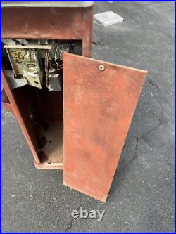 Vintage 1950s Cebco Gold Medal Automatic Popcorn Vending Machine Coin Operated Vintage 1950s Cebco Gold Medal Automatic Popcorn Vending Machine Coin Operated