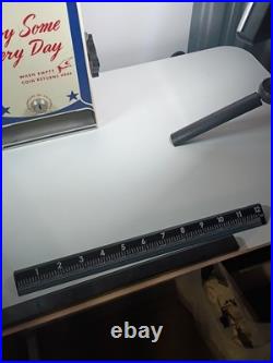 Vintage 1950s Star Delicious Candy 5 Cent Coin Operated Vending Machine