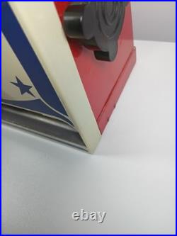 Vintage 1950s Star Delicious Candy 5 Cent Coin Operated Vending Machine