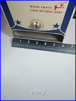 Vintage 1950s Star Delicious Candy 5 Cent Coin Operated Vending Machine