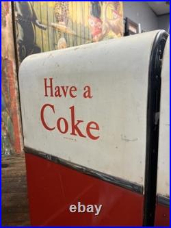 Vintage C. 1950 Coca Cola Vendo 110 Vending Machine Coin Operated Coke 7up Pepsi Vintage C. 1950 Coca Cola Vendo 110 Vending Machine Coin Operated Coke 7up Pepsi