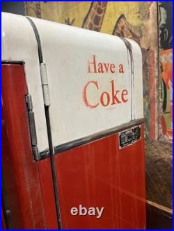 Vintage C. 1950 Coca Cola Vendo 110 Vending Machine Coin Operated Coke 7up Pepsi Vintage C. 1950 Coca Cola Vendo 110 Vending Machine Coin Operated Coke 7up Pepsi