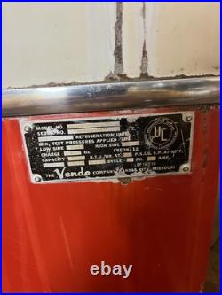 Vintage C. 1950 Coca Cola Vendo 110 Vending Machine Coin Operated Coke 7up Pepsi Vintage C. 1950 Coca Cola Vendo 110 Vending Machine Coin Operated Coke 7up Pepsi