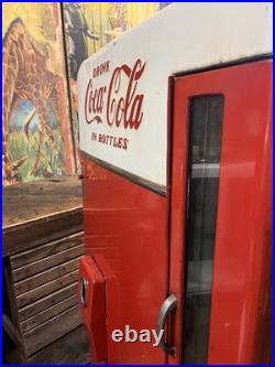 Vintage C. 1950 Coca Cola Vendo 110 Vending Machine Coin Operated Coke 7up Pepsi Vintage C. 1950 Coca Cola Vendo 110 Vending Machine Coin Operated Coke 7up Pepsi