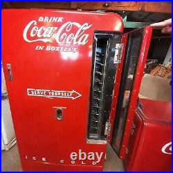 Vintage Coca Cola Bottle NO COIN Vendo machine 1948-56 WORKS E110 6CV needs chgd