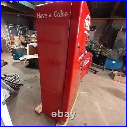 Vintage Coca Cola Bottle NO COIN Vendo machine 1948-56 WORKS E110 6CV needs chgd