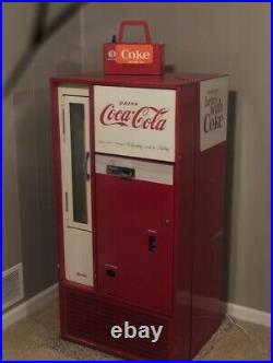 Vintage Coca-Cola Machine Vending Coke Vendo Change Coin