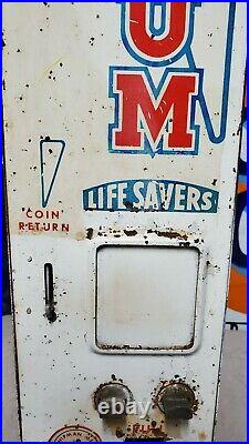 Vintage Coin Op Wrigley's Gum Dispenser. 5 Cent Vending Machine