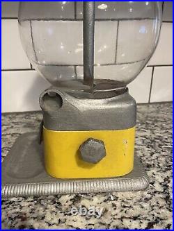 Vintage Perk-Up Coin Operated Breath Mint Pellet Candy Machine Gum ball 1940's