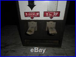 Vintage ROI-TAN CIGARS & CHEWING GUN Coin Operated Vending Machine