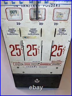 Vintage US Mail Postage Metal Stamp Machine Dispenser Coin 25/25 Cent With Key