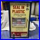 Vintage-Working-Seal-In-Plastic-25-Cent-Coin-Op-Counter-Top-Vending-Machine-01-auk